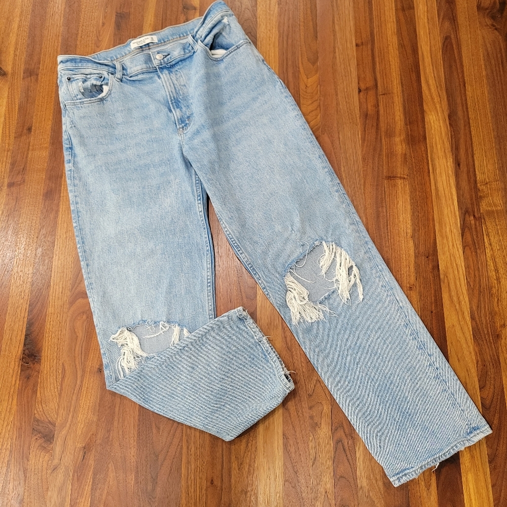 Abercrombie & Fitch The 90's Straight Ultra High-Rise Size 32/14